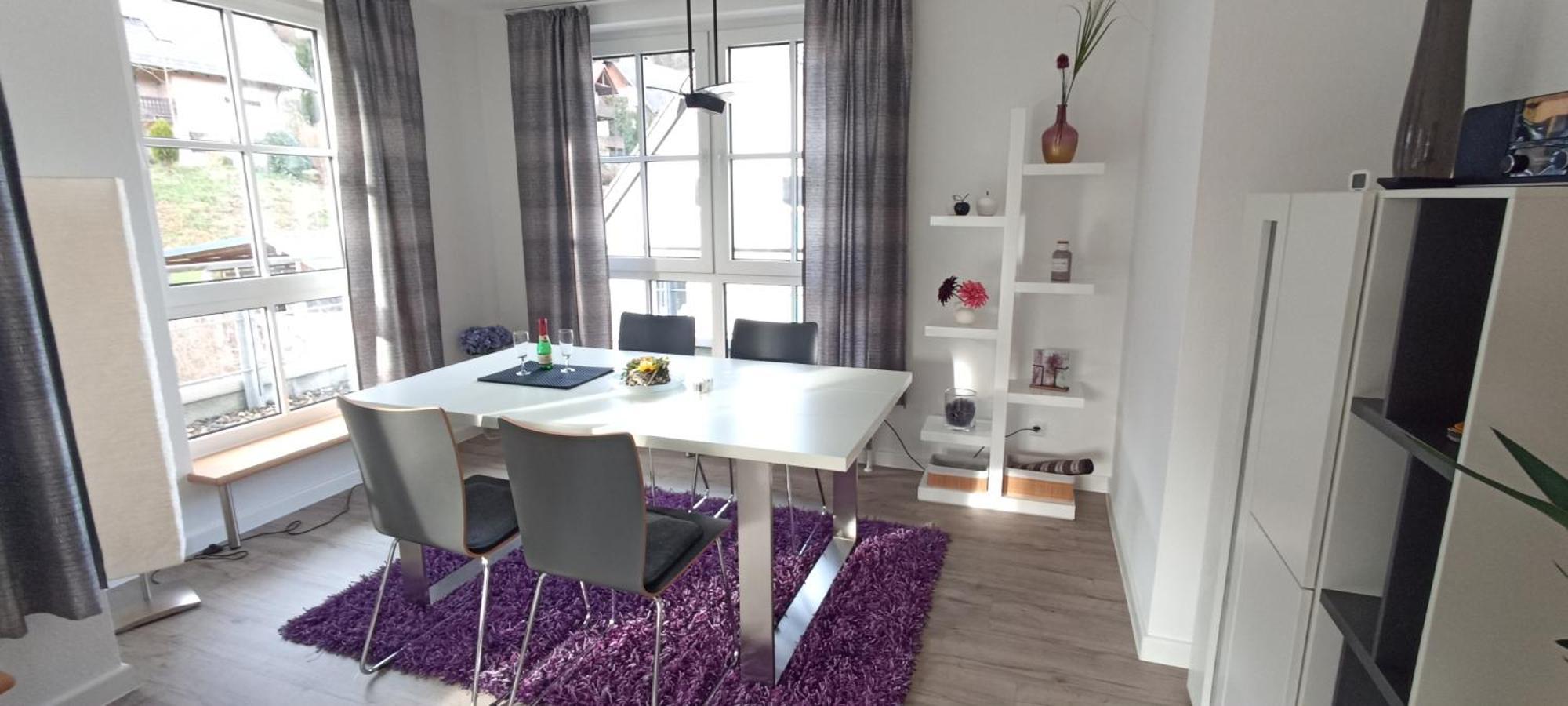 Grosszuegiges Helles Penthouse -Komplette Etage- Mit Balkon Und Stellplatz In Ruhiger Lage 쿨름바흐 외부 사진