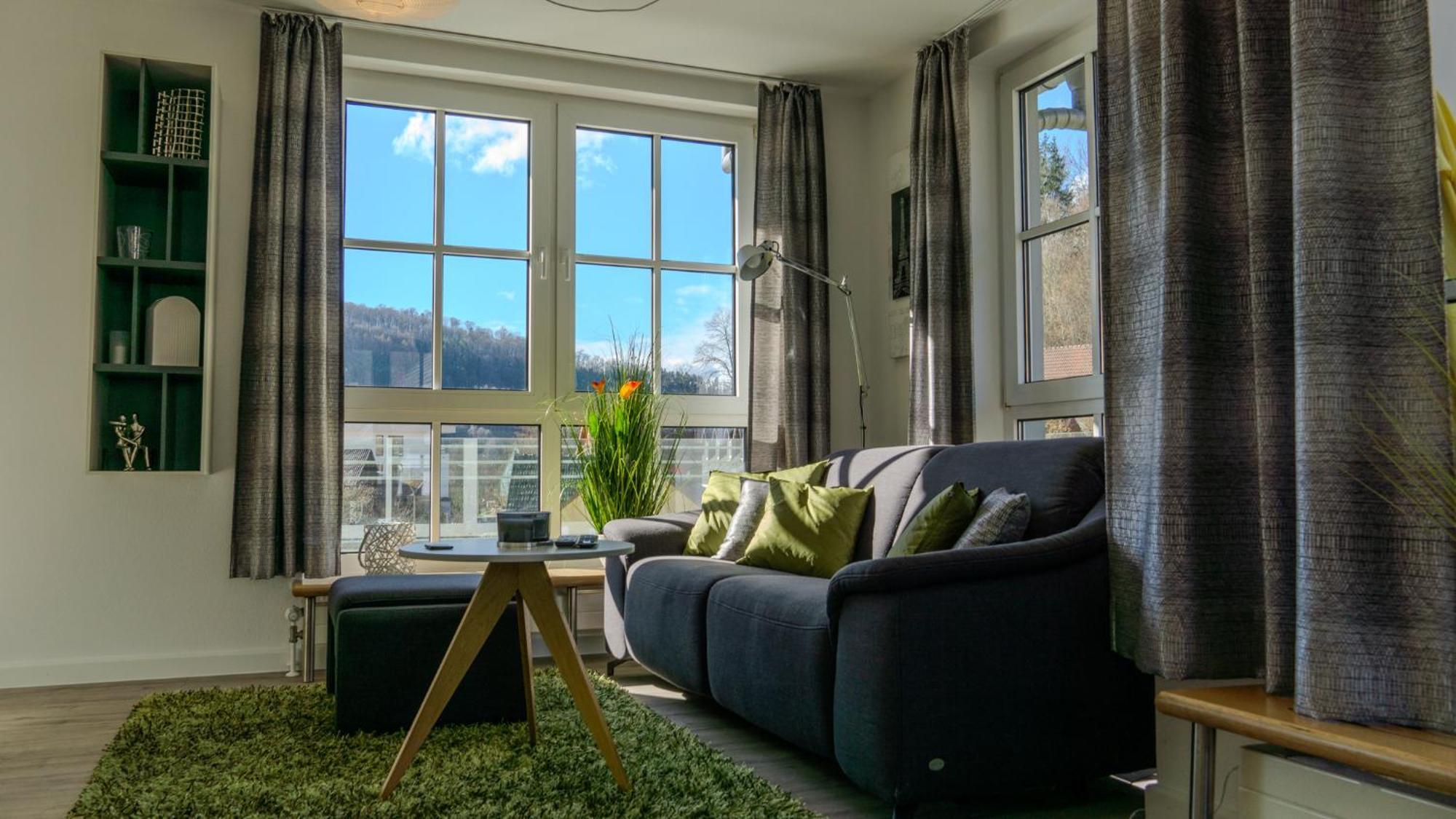 Grosszuegiges Helles Penthouse -Komplette Etage- Mit Balkon Und Stellplatz In Ruhiger Lage 쿨름바흐 외부 사진