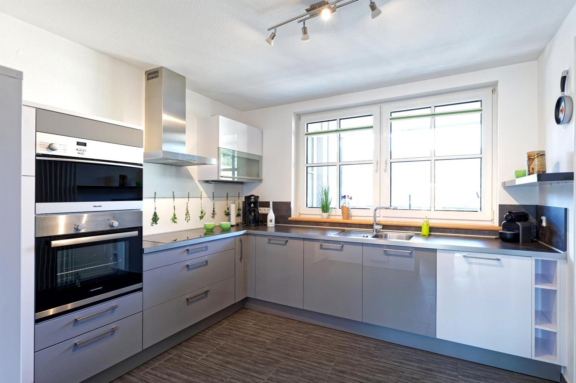 Grosszuegiges Helles Penthouse -Komplette Etage- Mit Balkon Und Stellplatz In Ruhiger Lage 쿨름바흐 외부 사진