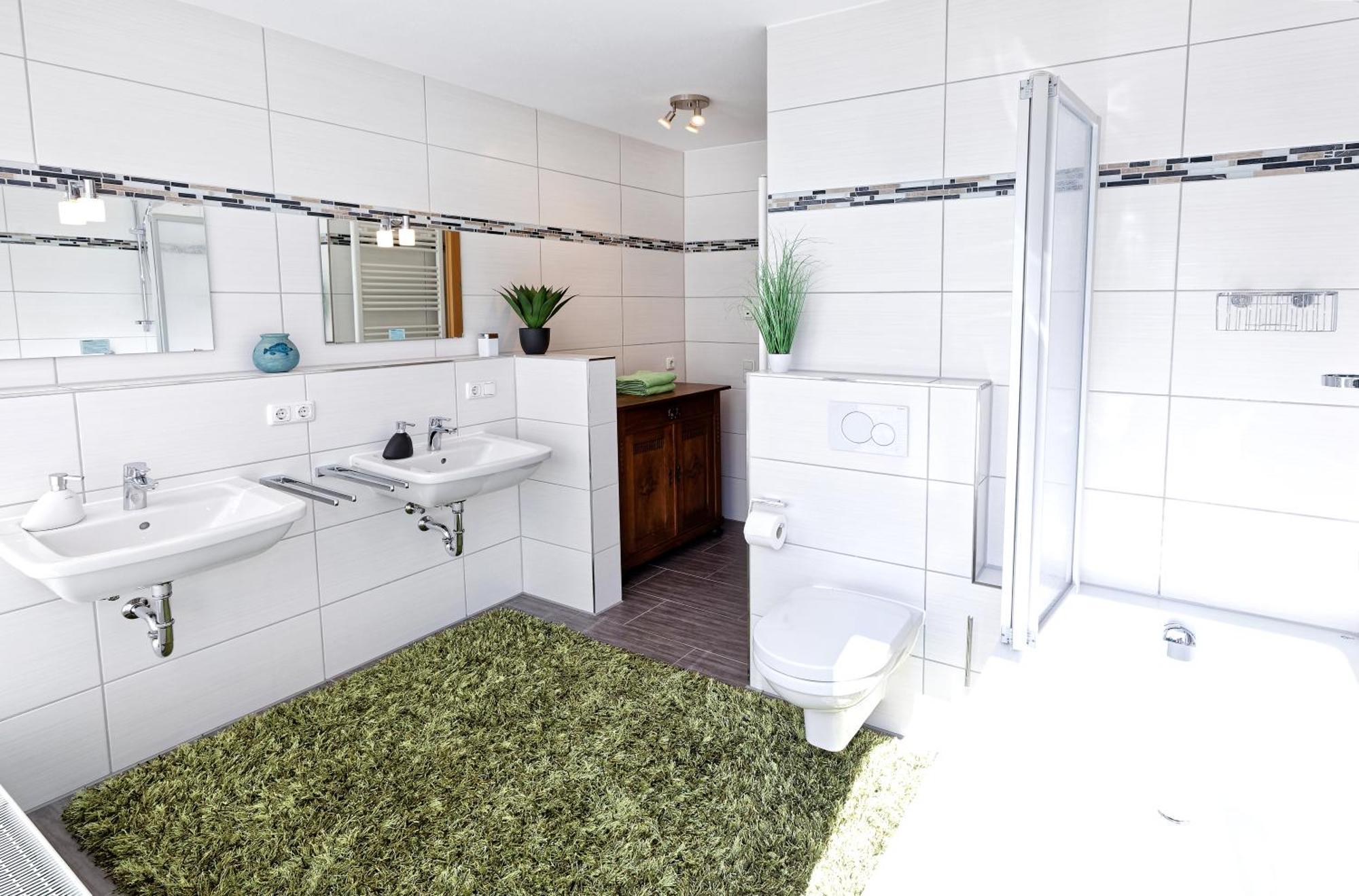 Grosszuegiges Helles Penthouse -Komplette Etage- Mit Balkon Und Stellplatz In Ruhiger Lage 쿨름바흐 외부 사진