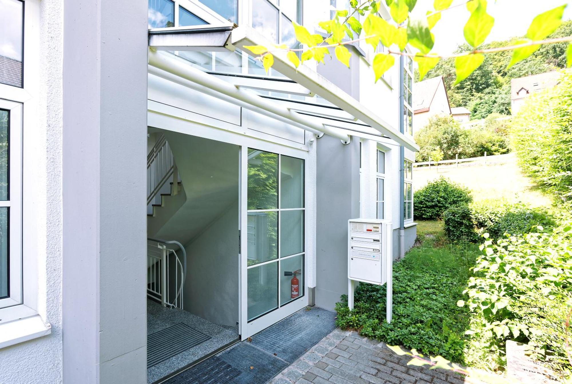 Grosszuegiges Helles Penthouse -Komplette Etage- Mit Balkon Und Stellplatz In Ruhiger Lage 쿨름바흐 외부 사진