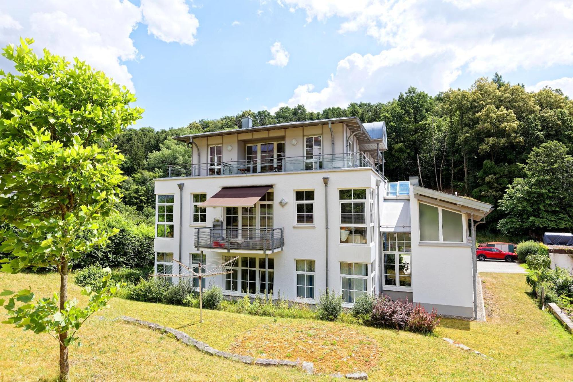 Grosszuegiges Helles Penthouse -Komplette Etage- Mit Balkon Und Stellplatz In Ruhiger Lage 쿨름바흐 외부 사진